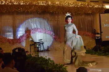 Peragaan busana pengantin