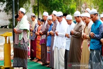 Santri gelar shalat istisqa berharap Kotim diguyur hujan
