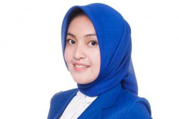 Ezzaty (22) , anggota DPRD Provinsi Jambi termuda besok akan dilantik