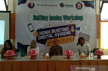 Mahasiswa UHO gelar workshop perangi berita hoaks