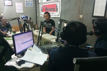 Dua penyiar radio di Wonosobo siaran 26 jam nonstop