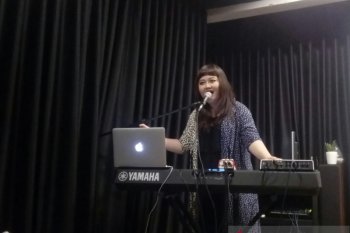 Riani Sovana luncurkan video musik "Aku Tak Setia"