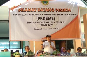 Wali Kota Kendari memotivasi mahasiswa baru