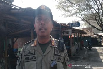 Satpol PP dan Dishub Kulon Progo tertibkan baliho langgar aturan