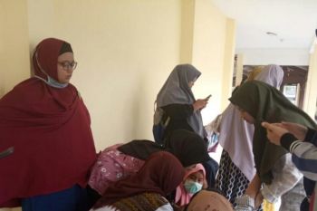 Karhutla Riau - Empat mahasiswa UNRI dirawat ke RS karena asap