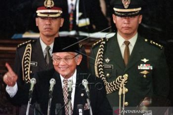 Mahfud: Presiden Habibie beri contoh demokrasi berkeadaban