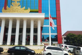 BJ Habibie wafat-Warga Bandarlampung turut berduka  atas wafatnya Habibie