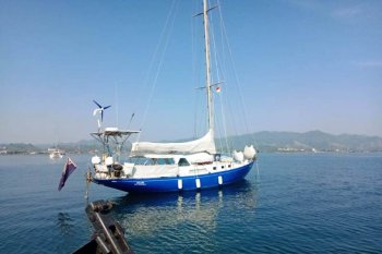 Imigrasi-Lanal Mamuju periksa awak kapal Yacht dari empat negara