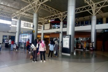 Kabut asap mulai ganggu  penerbangan di Bandara SMB II Palembang