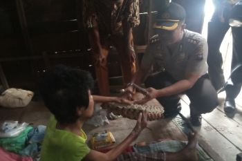Polres Agam salurkan bantuan sembako kepada kaum dhuafa di Lubukbasung