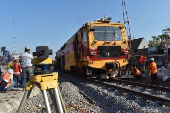 Pembangunan jalur ganda KA lintas selatan Jawa