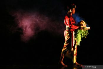Pementasan Tari Seblang Lulian