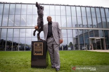 Sixers buatkan patung hormati Barkley