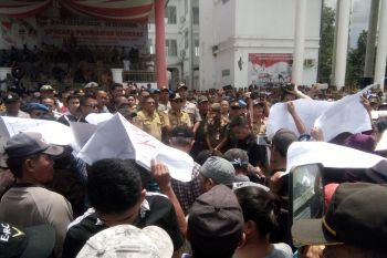 Bupati tegaskan tahapan Pilhut tetap berjalan