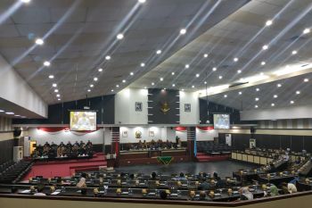 DPRD bersama Gubernur Sulsel setujui tiga ranperda