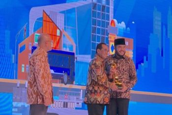 Padang Panjang terima penghargaan Wahana Tata Nugraha