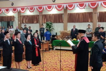 Ketua PN lantik pimpinan definitif DPRD Manado