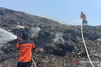 Akademisi sarankan kurangi aktifitas luar rumah hindari asap TPA