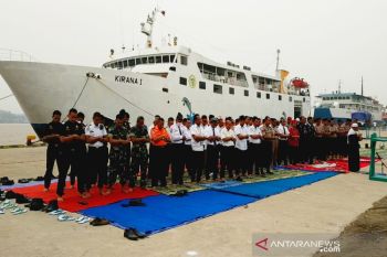 Serentak gelar shalat istisqa berharap turun hujan