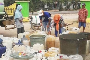 Pemkab Lamandau pasok air bersih ke wilayah terdampak kekeringan