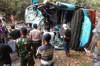 Kronologi tergulingnya bus Rosalia Indah