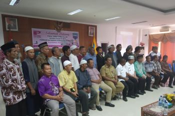 Pemkab Manokwari, Papua Barat berangkatkan 78 muslim umrah