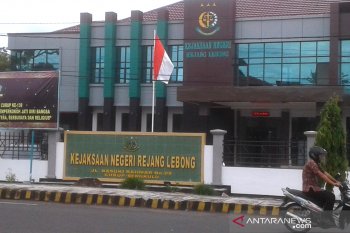 Oknum Kades terlibat korupsi dana desa masuk DPO Kejari