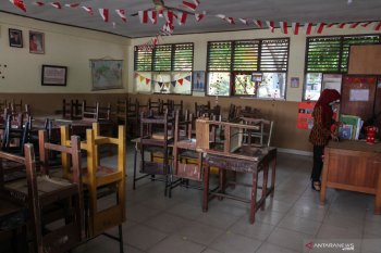 Karhutla Riau- Kabut asap pekat sudah sebulan menyelimuti Riau, warga sakit makin banyak
