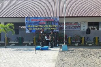 Lanal Mamuju bedah 10 RTLH bagi warga tidak mampu