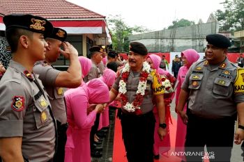 Pembakar lahan tega kepada masyarakat, kata Kapolda Kalteng
