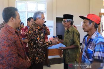 Kementan berikan bantuan kandang ayam kepada 1.413 RTMP di Lutim