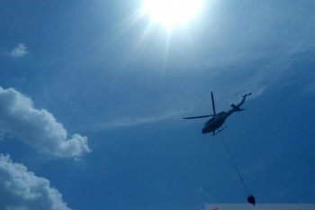 Heli pemadam Karhutla  di Sumsel sudah tumpahkan 42 juta liter air