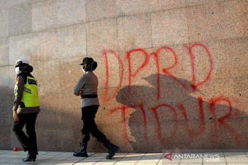 Aksi protes "DPR Tidur"