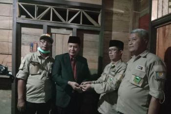 Baznas Kabupaten Solok berikan bantuan perbaikan RTLH untuk guru di Tigo Lurah