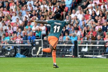Ajax diimbangi PSV 1-1