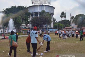 Warga Kota Magelang aksi peduli sampah