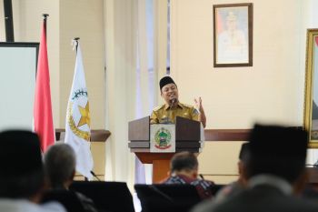 Pemprov Sulsel bagikan lima ambulans laut ke  daerah 3T