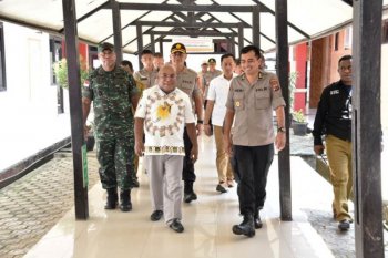 Gubernur Papua perintahkan ini kepada 5 ribuan pengungsi di Wamena