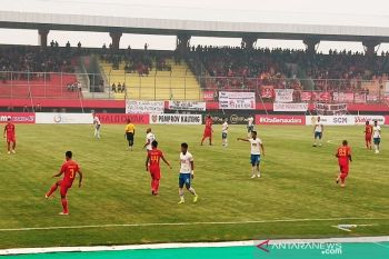 Babak pertama, Kalteng Putra vs PSIS Semarang bermain tanpa gol