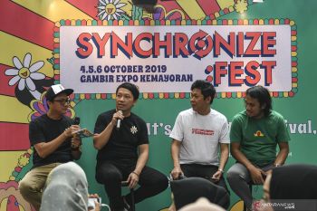 Didi Kempot tampil dalam Synchronize Festival
