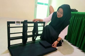 Mahasiswa  Unbrah ciptakan alat Fiksasi Rontgen