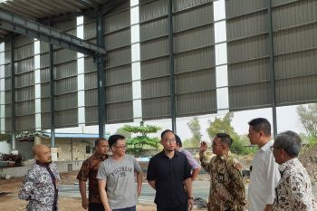 Pabrik penggilingan baja Batam ekspor besi ke Singapura