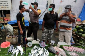 Sosialisasi penggunaan masker
