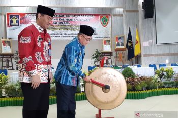 Memasyarakatkan hukum di Kalteng melalui lomba kadarkum