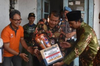 Pemkab Wonosobo berikan bantuan korban angin langkisau