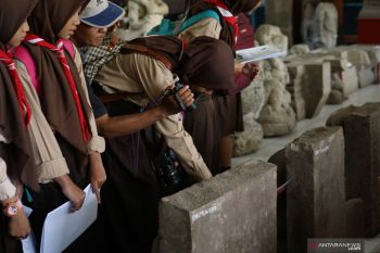 Puluhan siswa Tulungagung antusias pelajari koleksi Museum Wajakensis