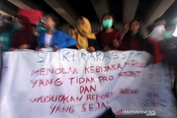 Aksi mahasiswa Makasar