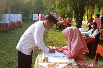 SMKN 1 Painan pupuk budaya demokrasi melalui pemilihan OSIS