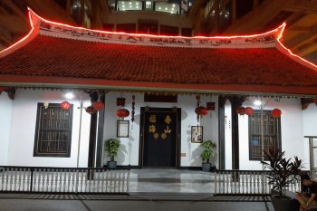 Looking closely at Chinese community in Jakarta