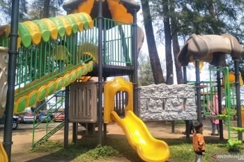 Pemko Pariaman minta desa bangun taman bermain untuk anak